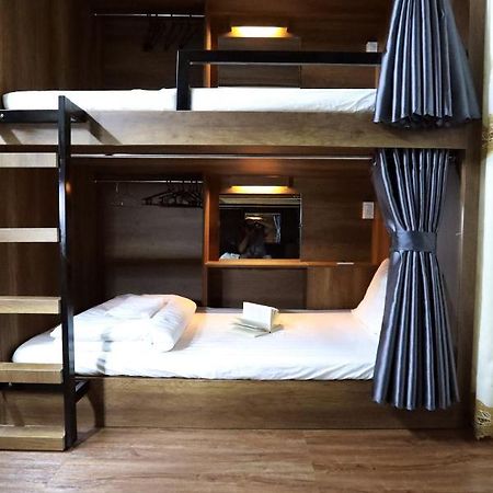 Bui Vien Street Hostel 胡志明市 外观 照片