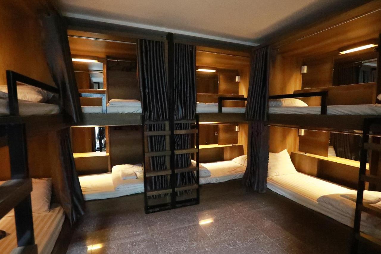 Bui Vien Street Hostel 胡志明市 外观 照片