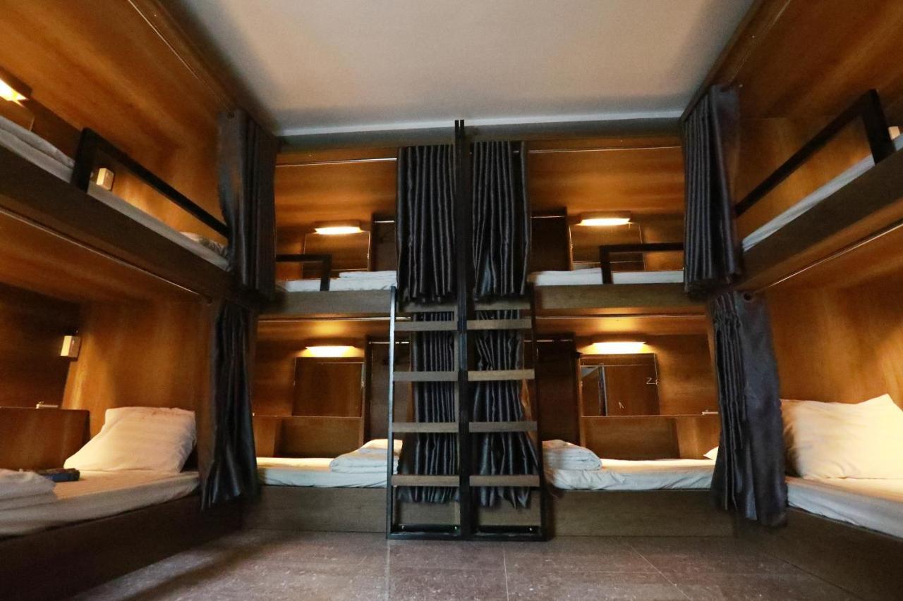 Bui Vien Street Hostel 胡志明市 外观 照片