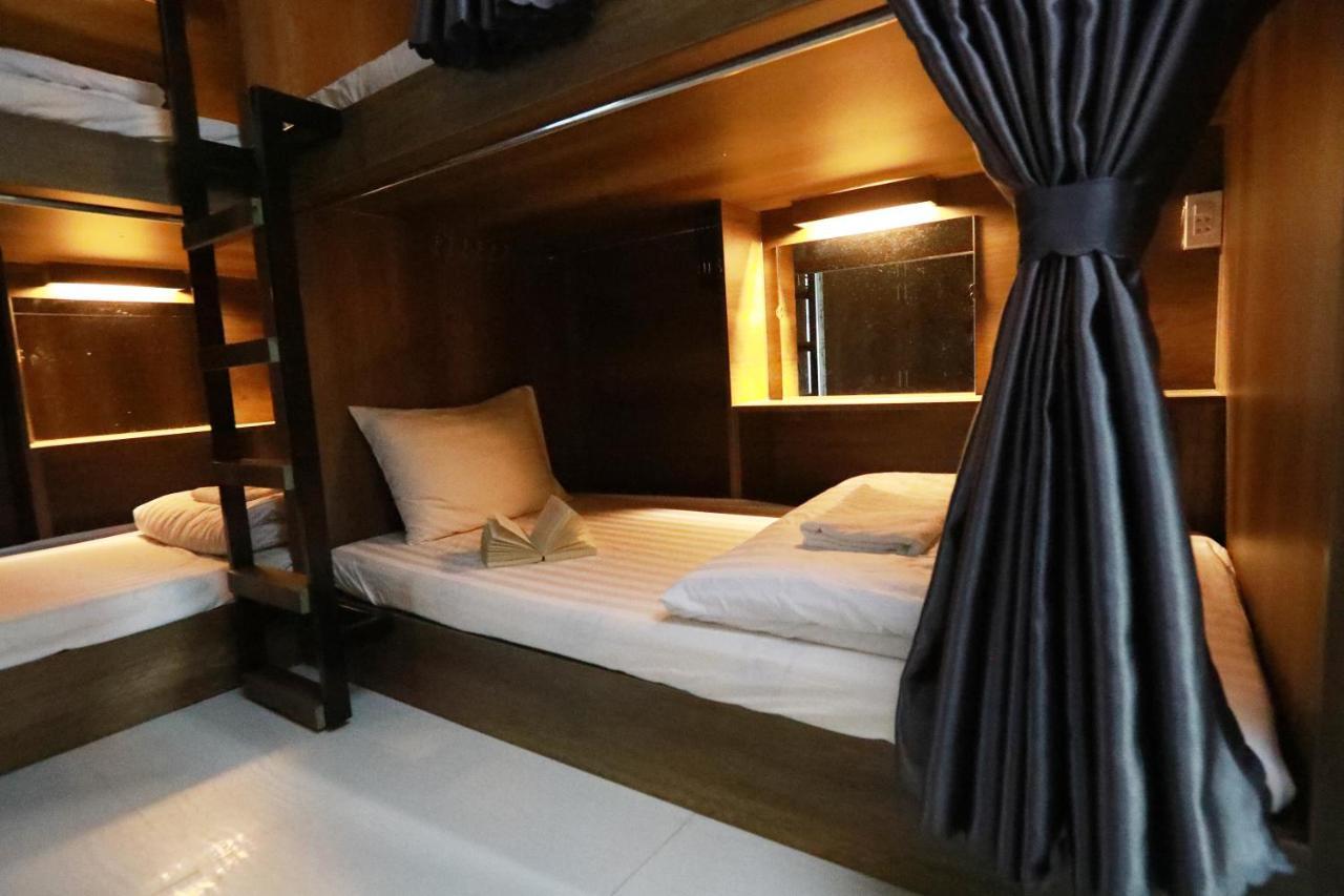 Bui Vien Street Hostel 胡志明市 外观 照片
