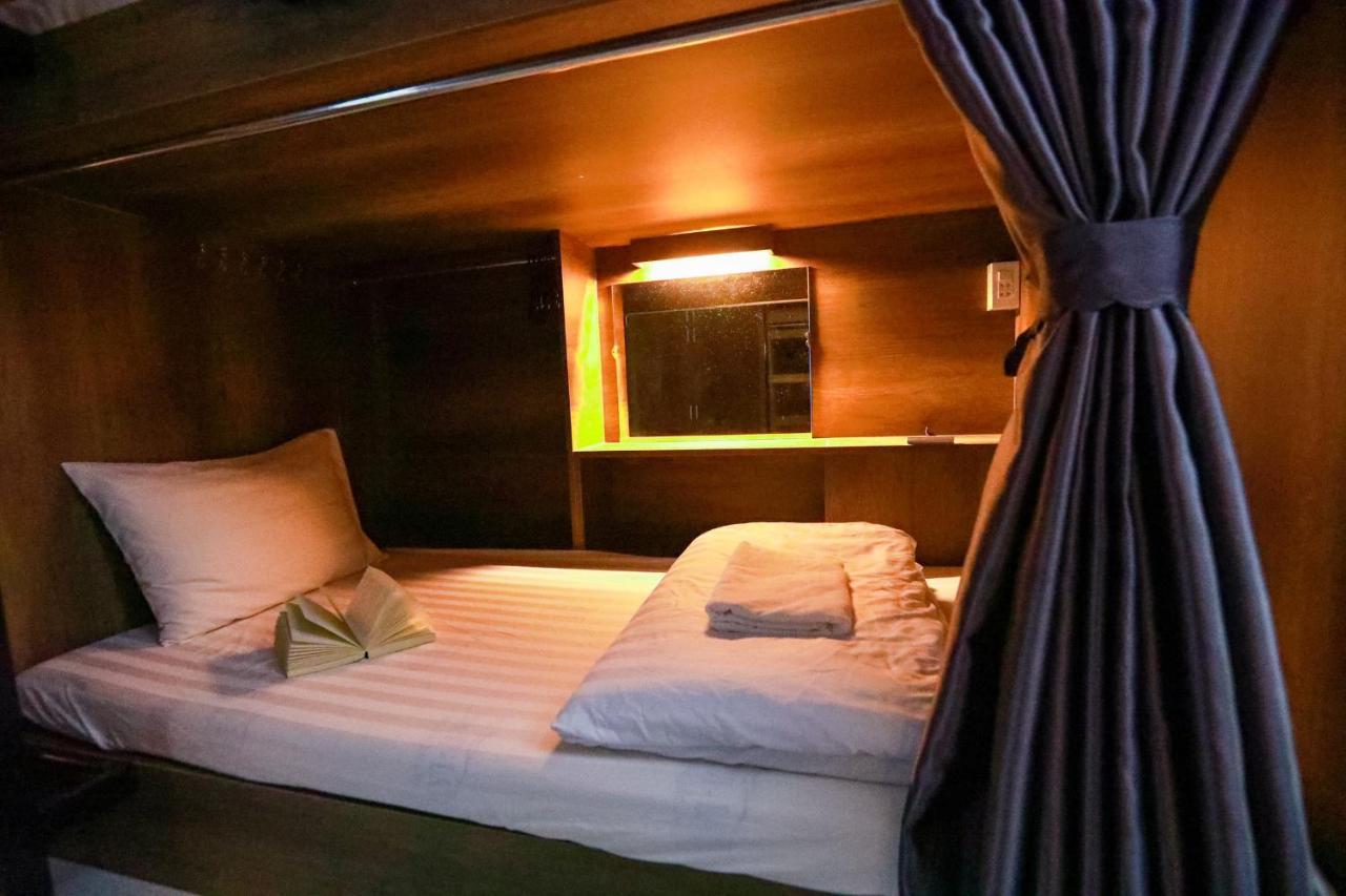 Bui Vien Street Hostel 胡志明市 外观 照片