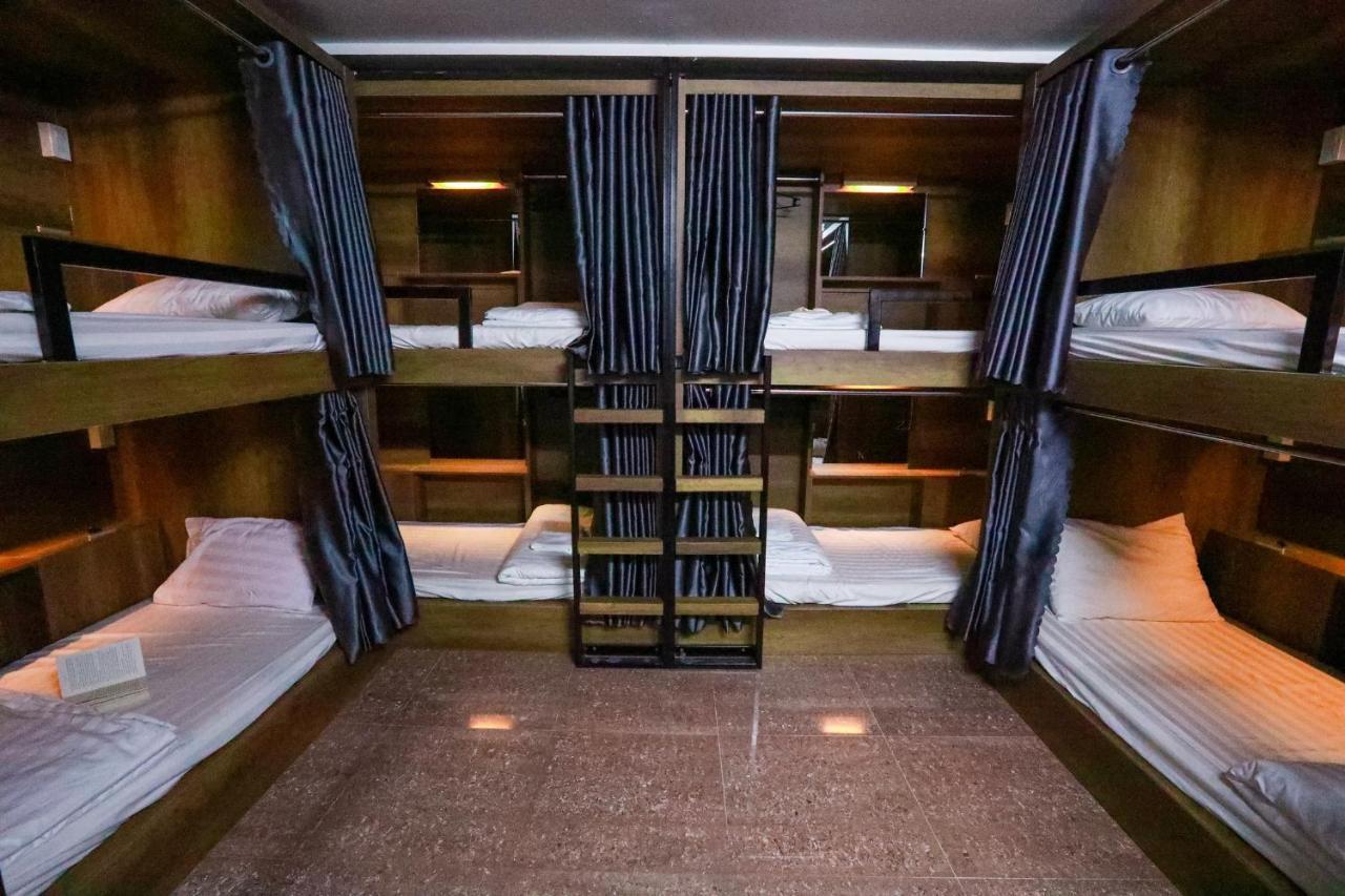 Bui Vien Street Hostel 胡志明市 外观 照片